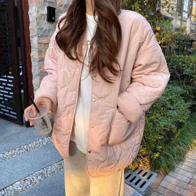 2022 新型 コート アウター オーバー 綿服 冬 シンプル ゆったり レディース 長袖 通勤 秋 冬 厚い 無地 おしゃれ 人気カラー：ピンク、ホワイト生地：棉、ポリエステルスタッフが実際に平置き