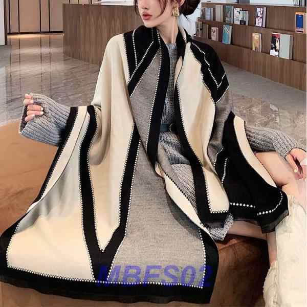 【サイズ】FREE(65cm*185cm) 【素材】フェイクカシミヤ 【カラー】ブラック 韓国デザインのおしゃれな柄の大判ストール。 ラインとドット柄で幾何学模様をバイカラーでデザインしたエレガントな
